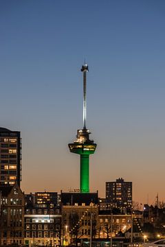 Euromast Rotterdam in de avond van Patrick Verhoef