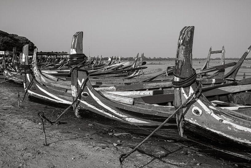 Traditionelle Fischerboote in Myanmar von Roland Brack