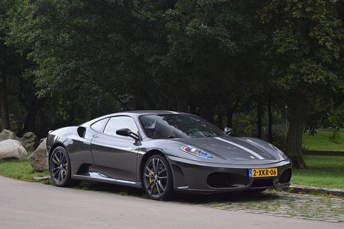 Een Ferrari F430 in Rotterdam