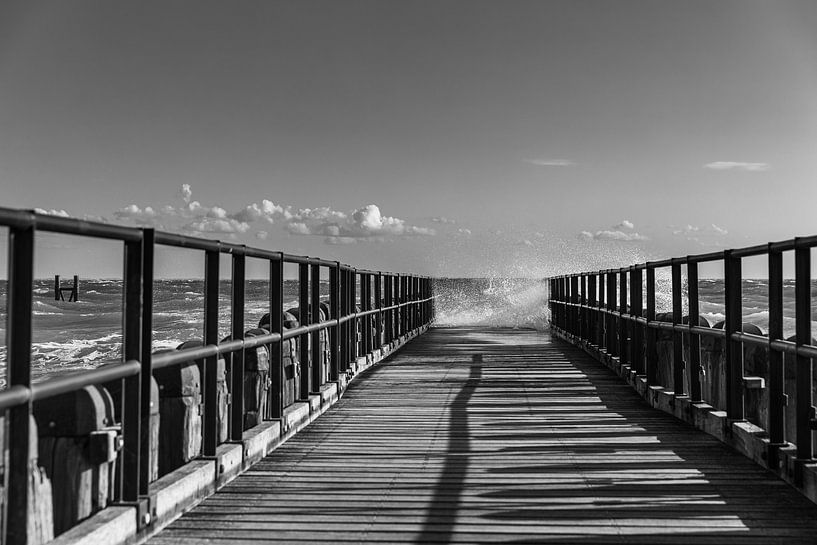 Heavy sea on jetty Westkapelle ZW by Percy's fotografie