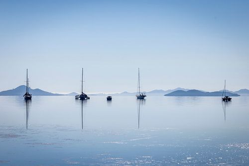 Verstild blauw zeezicht op de Mar Menor, Los Alcázares
