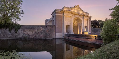 Panorama en zonsondergang bij de Menenpoort, Ieper