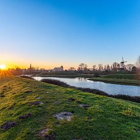 The skyline of Veere at sunrise by Danny Bastiaanse