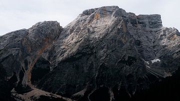 Pragser Wildsee Mountain van Kevin D'Errico