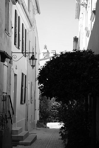Silence in Saint-Tropez