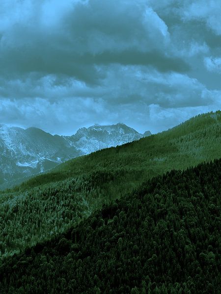 Alpenlandschaft in Grün und Blau von Christian Mueller