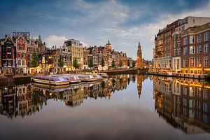De munttoren aan het einde van de Amstel