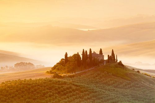 Boerderij Belvedere bij zonsopgang, Toscane, Italië