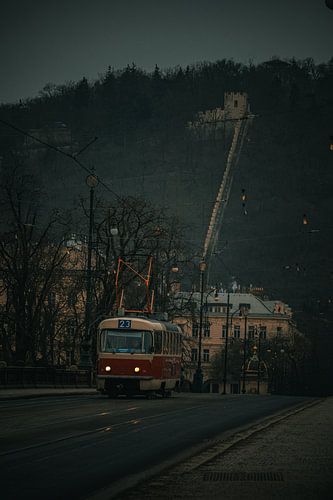 Le tramway historique emblématique de Prague sur Rolf Berends
