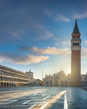 Venetië, Piazza San Marco plein en Basilica kathedraal. Italië van Stefano Orazzini