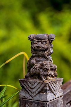 Figure in the Chnesian Garden Frankfurt by Thomas Riess