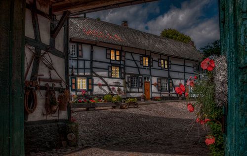 Vakwerkhoeve in Zuid-Limburg van John Kreukniet
