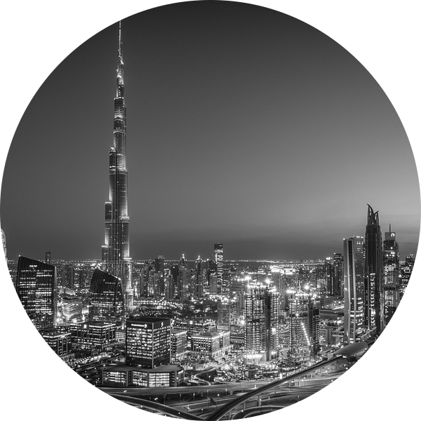De Dubai Skyline (Black & White) van Dennis Wierenga