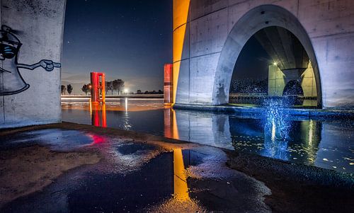 Nachtopname onder de brug van Eibersburen Lutjegast