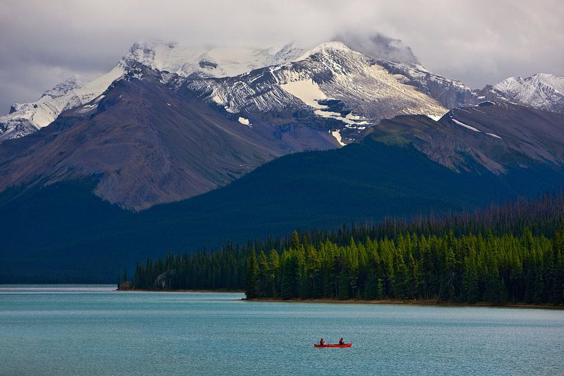 Maligne Lake in Jasper N.P., Alberta, Kanada von Henk Meijer Photography