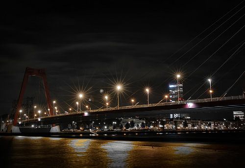 Lampen op de Willemsbrug