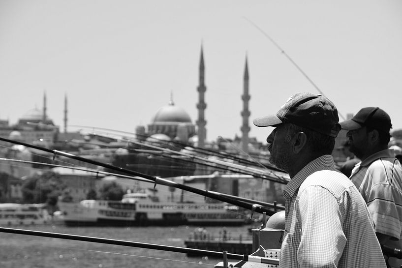 Fischen in Istanbul von Renzo de Jonge