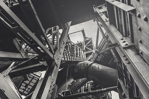 Trap naar de hoogoven - Landschaftspark Duisburg Nord - staalfabriek, kolenmijn en hoogoven in het R