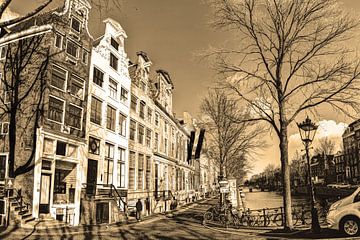 Binnenstad van Amsterdam in de Winter Sepia van Hendrik-Jan Kornelis