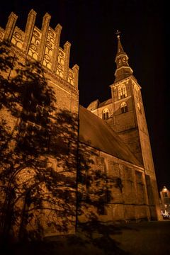 Tangermünde - Sint-Stefanuskerk bij nacht van t.ART