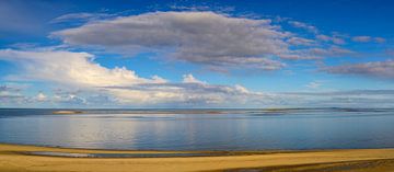 View on the Wadden island Vlieland from the North point of Texel by Sjoerd van der Wal Photography