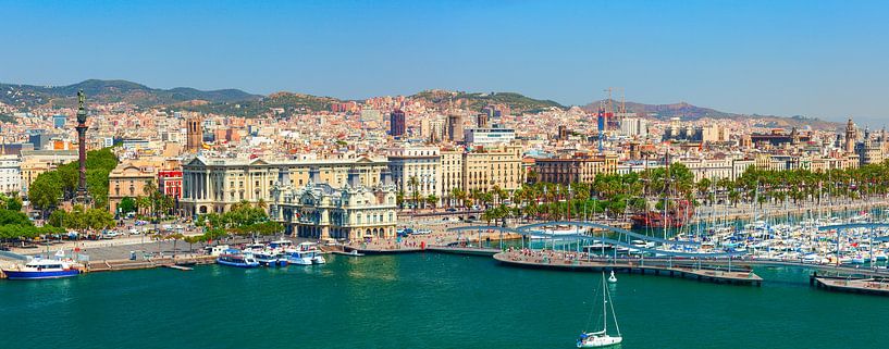 Le port de Barcelone, Espagne par Yevgen Belich