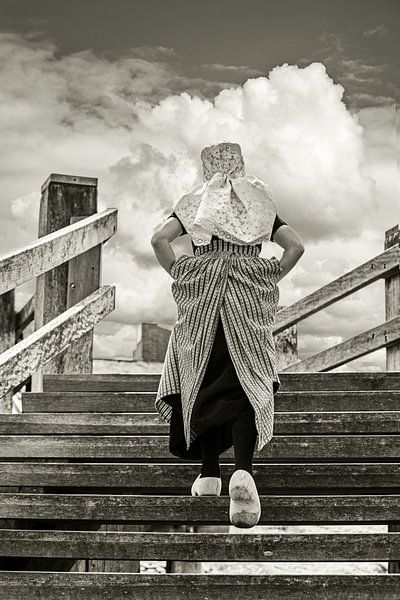 The stairs to the beach by Lisette van Peenen