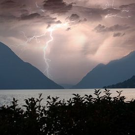 Porlezza, meer van Lugano van Danny van Kolck