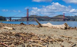 Iconic view of the Golden Gate Bridge by Peter Leenen
