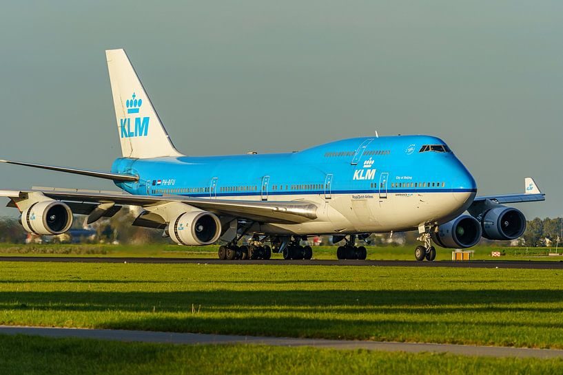 KLM Boeing 747-400 &quot;City of Beijing&quot; (PH-BFU). von Jaap van den Berg