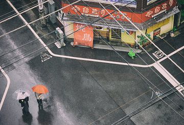 Regen in Tokio (Japan) van Marcel Kerdijk