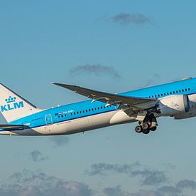 Take-off KLM Boeing 787-9 Dreamliner. by Jaap van den Berg
