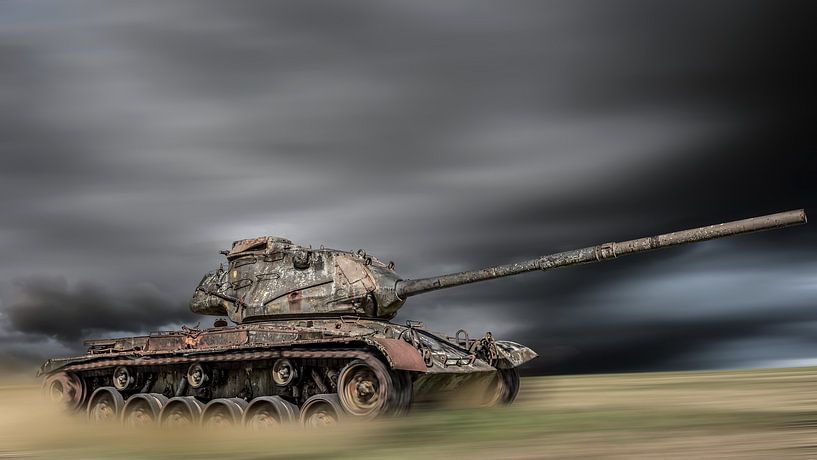 Old tank on a field by Günter Albers