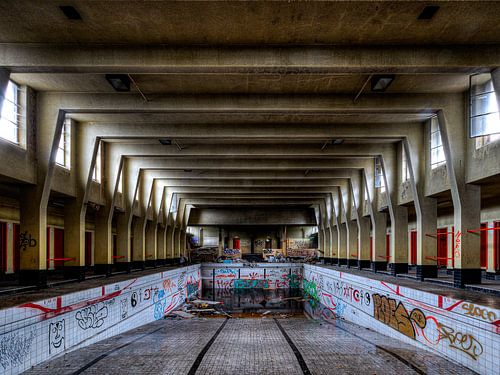 Verlassenes Schwimmbad: Piscine du Mosq
