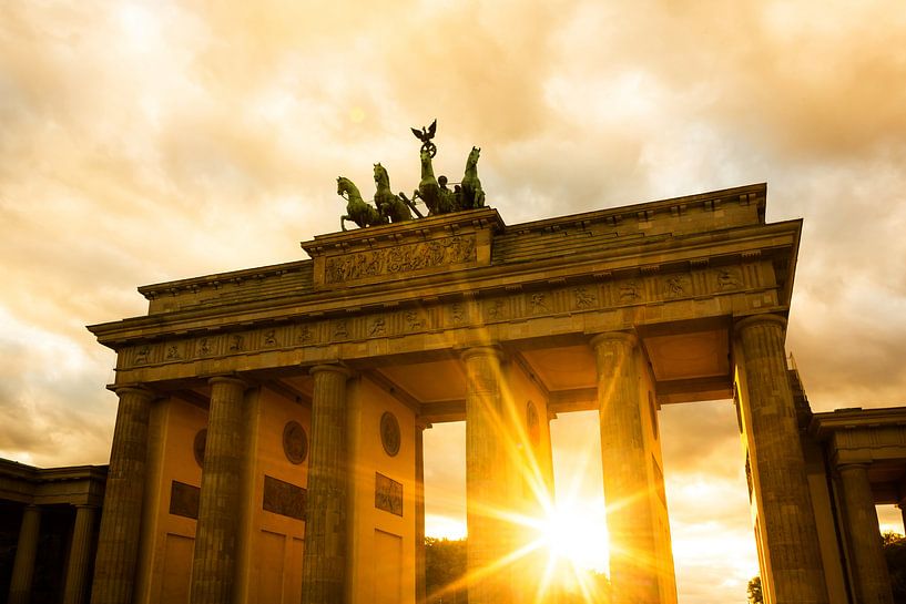 Sunset at Brandenburg Gate by Frank Herrmann