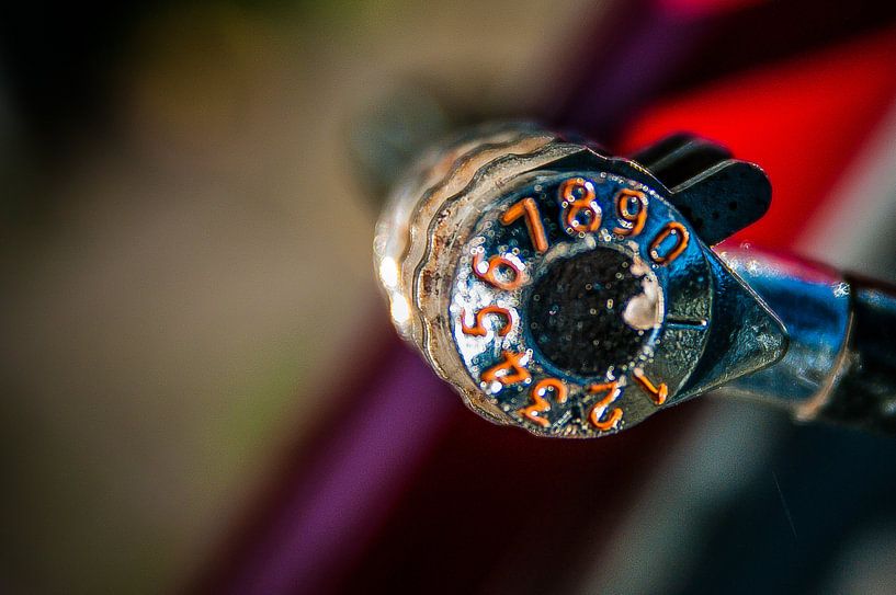 The combination lock by Norbert Sülzner