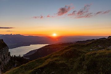 Zonsondergang over de Thunersee van Reinier Holster