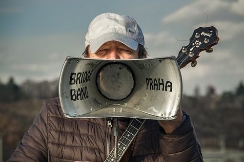 LOST IN PRAGUE (2019-17)