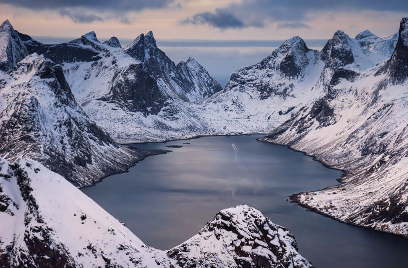 Kjerkfjorden van Wojciech Kruczynski