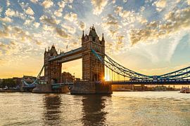  Tower Bridge at sunrise by Markus Lange