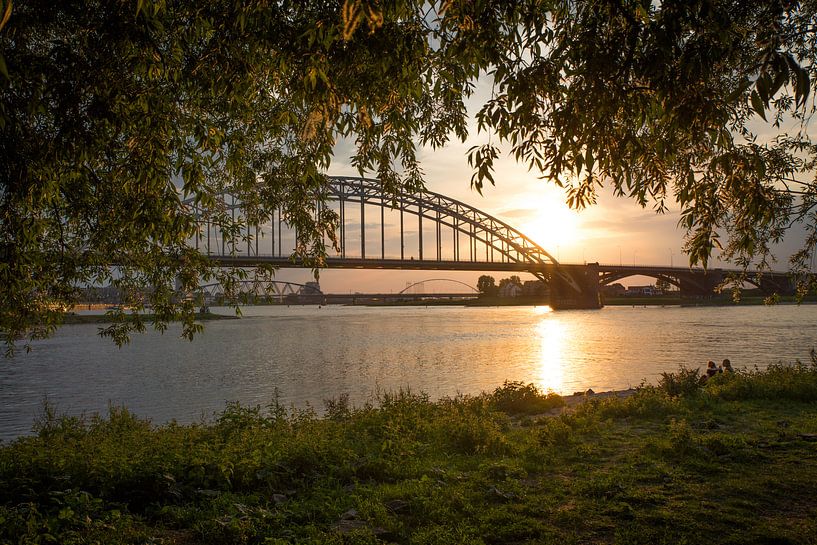 Waalbrug Nijmegen van Monique Pals