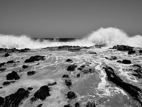 Golven op de het strand van Sao Pedro, Sao Vicente, Kaap Verdie