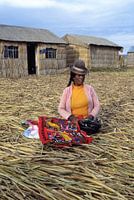 Wrouw afkomstig uit het titicacameer van Bolivia