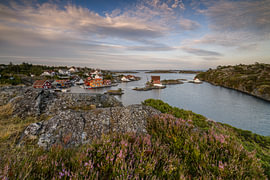 Evening light over Flekkerøy | Kristiansand, Norway by Kilometer 120 | René Metzinger
