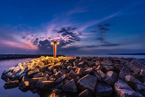 Kühlungsborn, het pierlicht op het blauwe uur