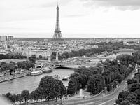 Eiffeltower at the Seine, Paris