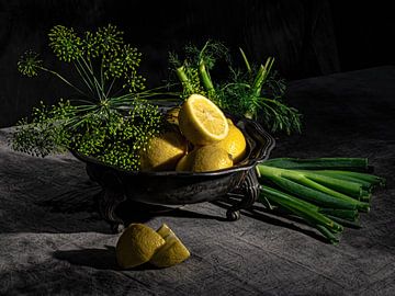 Stilleben mit Zitronen, Fenchel und Lauch von Tessa Poll