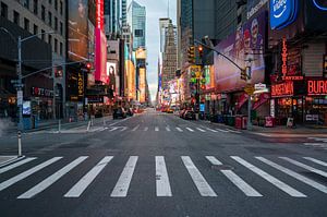 Times Square à New York tôt le matin