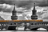 BERLIN Oberbaum Bridge - yellow city train