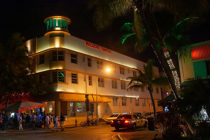 Miami Beach: Art Deco wijk bij nacht van t.ART